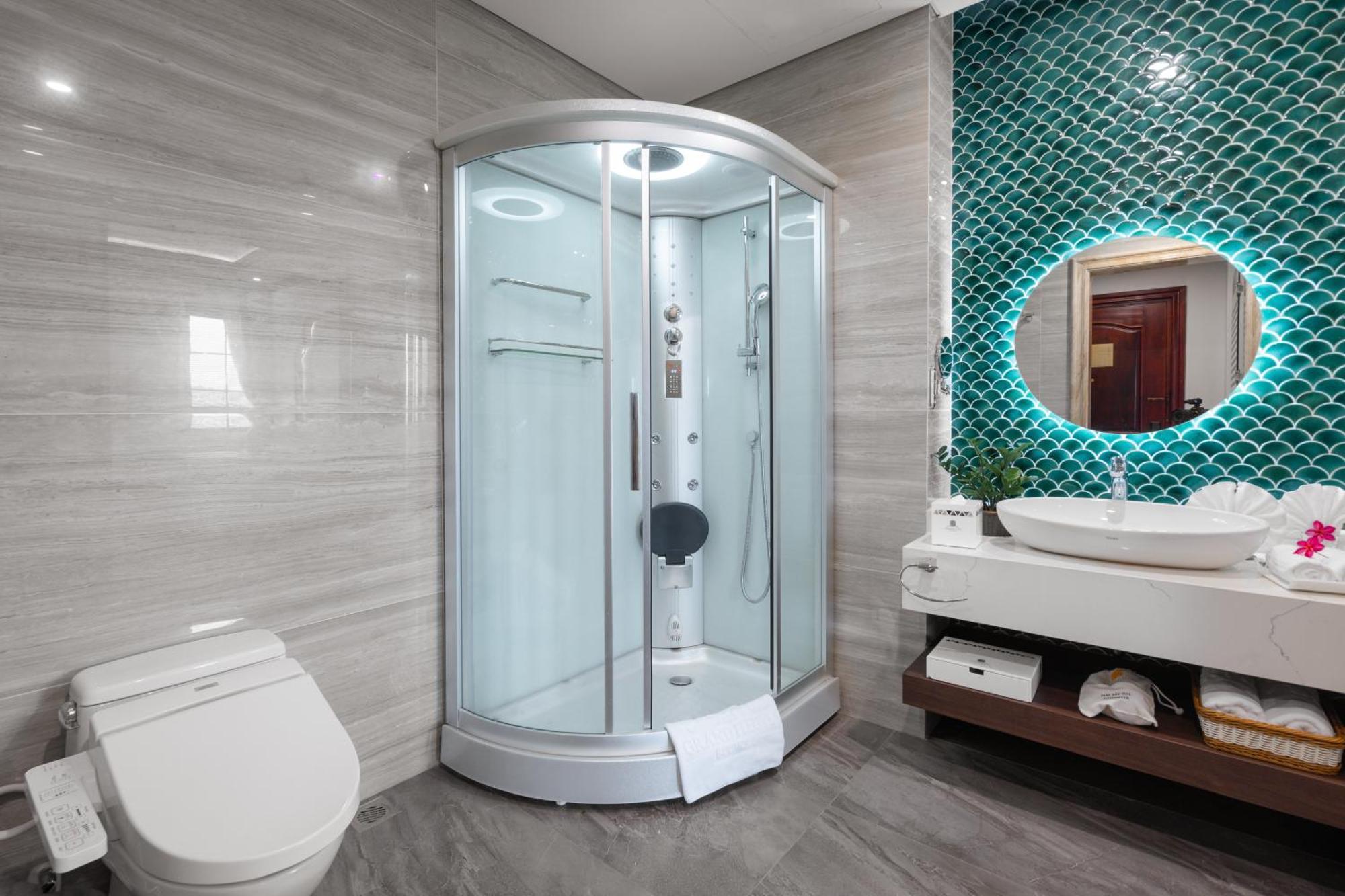 Grand Fleuve Boutique Hotel ฮาลอง ภายนอก รูปภาพ